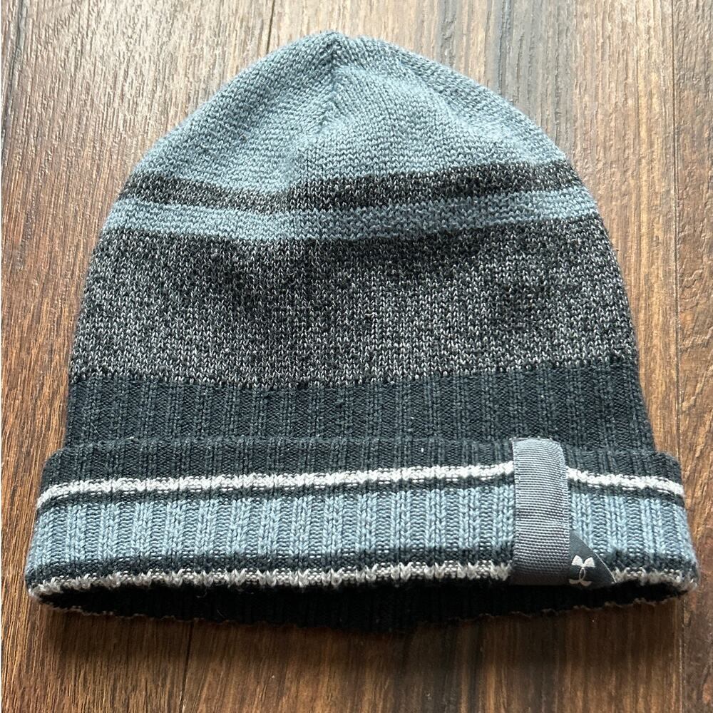 Under Armour Beanie Blue Striped Ribbed Recycled Winter Hat Knit Cuff